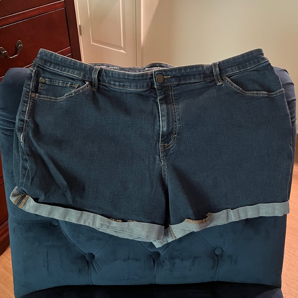EVRI Women's Dark Blue Denim Shorts EUC